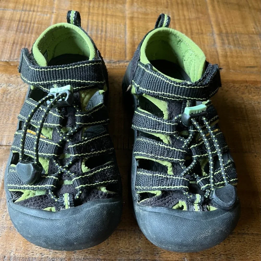 Keen Kids Black and Green Shoes